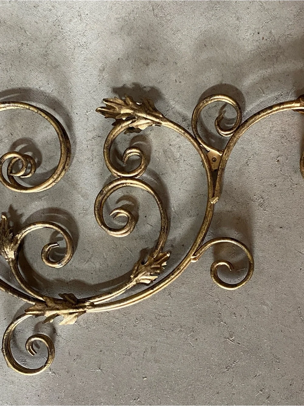 Ornate Metal Scroll Wall Decor in Gold - Elegant Home Accent